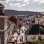 New Couples In The Heart Of Apartment Bergen