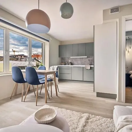 New Couples In The Heart Of