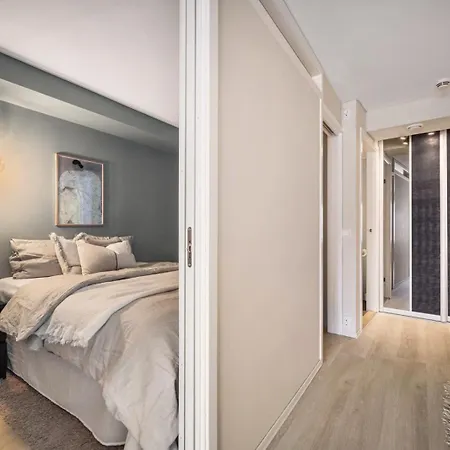 New Couples In The Heart Of Appartement Bergen