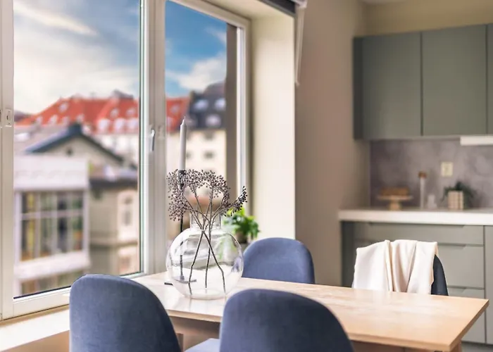 New Couples In The Heart Of Apartament