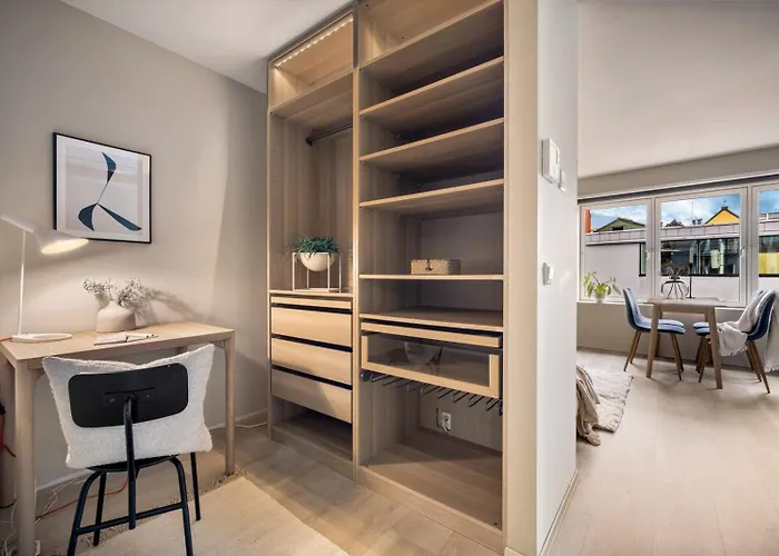 New Couples In The Heart Of Apartament *