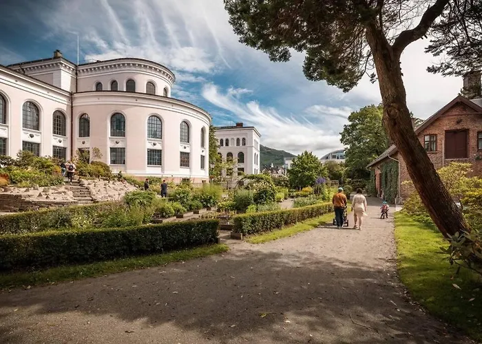 New Couples In The Heart Of * Μπέργκεν